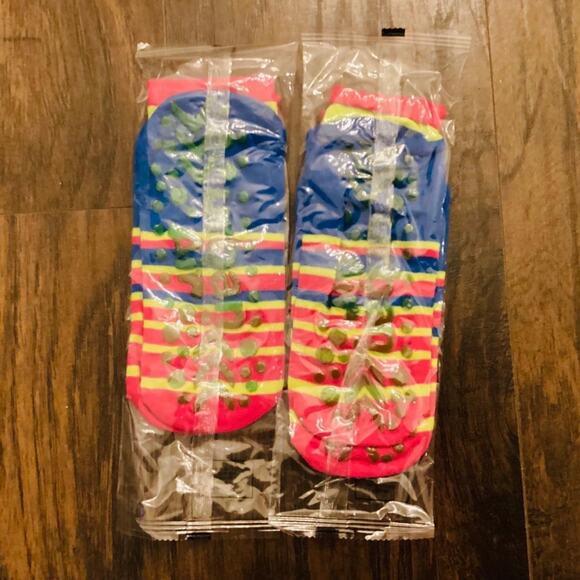 Non Slip Trampoline Socks - Picture 3 of 6